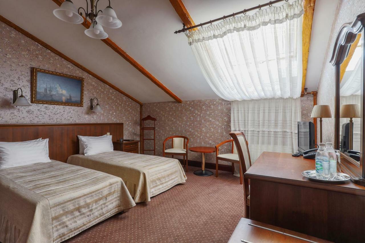 айвазовский 3*